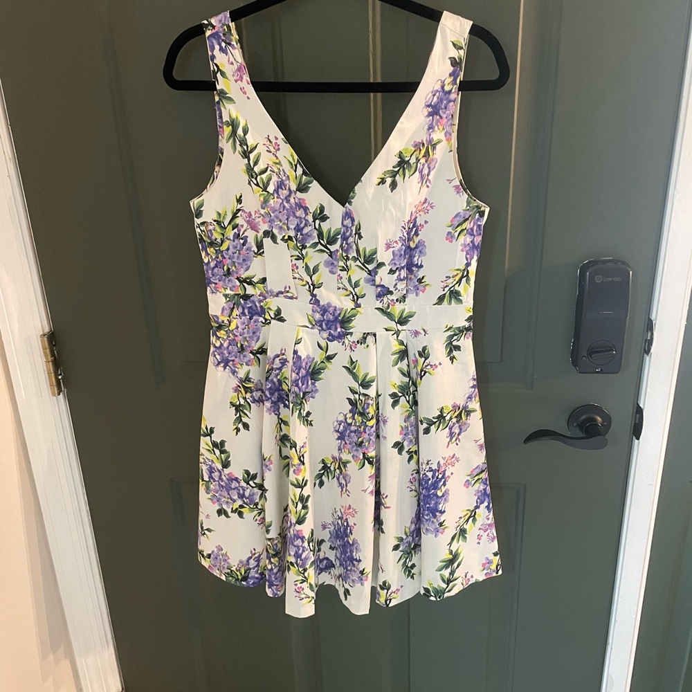Floral V-Neck Sleeveless Dress